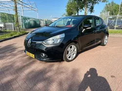 Zwart Gebruikt 2014 Renault Clio IV Dynamique Hatchback | € 4.250