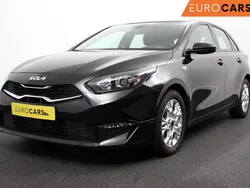 Zwart Gebruikt 2023 Kia Ceed Comfort Hatchback | € 16.890 (Eerlijke prijs)