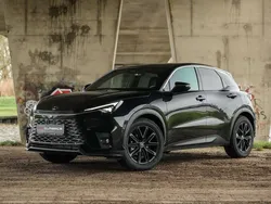Zwart Nieuw 2024 Lexus LBX SUV | € 43.900 (Iets duurder)