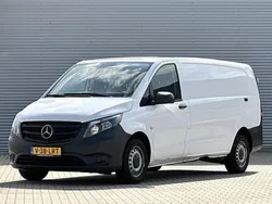Wit Gebruikt 2023 Mercedes Vito MPV | € 18.950