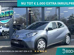 Grijs Gebruikt 2024 Toyota Aygo Play Hatchback | € 18.295 (Eerlijke prijs)