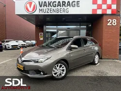 Grijs Gebruikt 2017 Toyota Auris Stationwagen | € 17.945 (Eerlijke prijs)