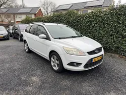 Wit Gebruikt 2008 Ford Focus Trend Stationwagen | € 2.745 (Iets duurder)