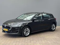 Zwart Gebruikt 2022 Ford Focus Hatchback | € 14.900 (Goede deal)