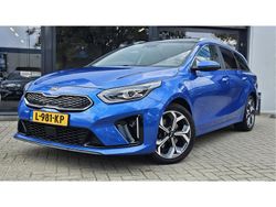 Blauw Gebruikt 2021 Kia Ceed Hatchback | € 16.800 (Eerlijke prijs)