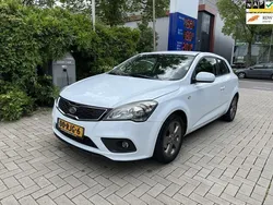 Wit Gebruikt 2011 Kia Ceed Hatchback | € 5.750 (Goede deal)