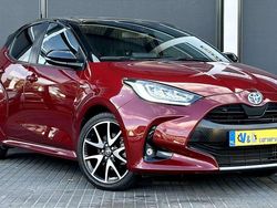Rood Gebruikt 2021 Toyota Yaris Hybrid Edition Hatchback | € 22.950 (Eerlijke prijs)