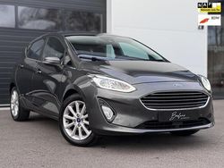 Grijs (metallic) Gebruikt 2017 Ford Fiesta Titanium Hatchback | € 8.250 (Eerlijke prijs)