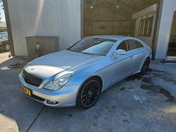 Grijs Gebruikt 2005 Mercedes CLS500 Sedan | € 7.999 (Eerlijke prijs)