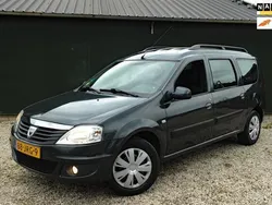 Grijs Gebruikt 2009 Dacia Logan MCV Lauréate MPV | € 3.992 (Eerlijke prijs)