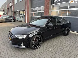 Zwart Gebruikt 2017 Audi A3 Design Sedan | € 18.950 (Iets duurder)