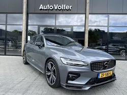 Grijs Gebruikt 2019 Volvo S60 R-Design Sedan | € 30.950 (Eerlijke prijs)