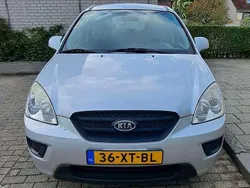 Zilver Gebruikt 2007 Kia Carens MPV | € 1.750 (Eerlijke prijs)