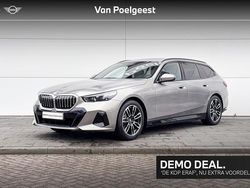 Grijs Gebruikt 2025 BMW 520 M Sport Stationwagen | € 59.900
