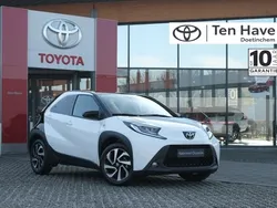 Wit Gebruikt 2024 Toyota Aygo Pulse Hatchback | € 19.900 (Eerlijke prijs)