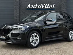 Zwart Gebruikt 2021 BMW X1 Advantage SUV | € 30.945 (Eerlijke prijs)