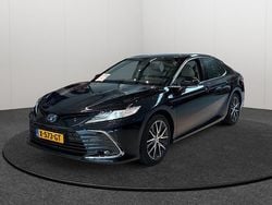Zwart, metallic lak Gebruikt 2023 Toyota Camry Executive Sedan | € 39.945