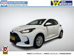 Wit Gebruikt 2021 Toyota Yaris Hybrid Active Hatchback | € 11.950 (Super prijs)