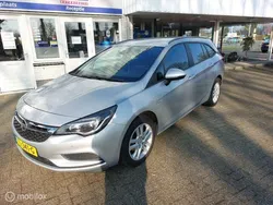 Grijs Gebruikt 2018 Opel Astra Business Stationwagen | € 10.950 (Iets duurder)
