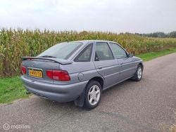 Grijs Gebruikt 1997 Ford Escort | € 2.000