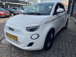 Wit Gebruikt 2022 Fiat 500e Icon Hatchback | € 16.995 (Eerlijke prijs)