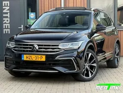 Zwart Gebruikt 2023 VW Tiguan R-line SUV | € 43.950 (Iets duurder)