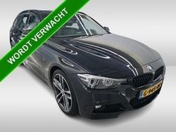 Zwart Gebruikt 2019 BMW 318 M Sport Stationwagen | € 19.990 (Eerlijke prijs)