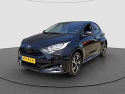 Zwart Nieuw 2025 Toyota Yaris Hybrid Hatchback | € 32.985