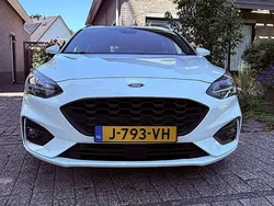 Wit Gebruikt 2020 Ford Focus ST Stationwagen | € 17.500 (Eerlijke prijs)