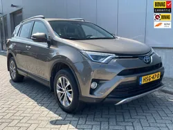 Bruin, metallic lak Gebruikt 2017 Toyota RAV4 Hybrid SUV | € 21.450 (Eerlijke prijs)