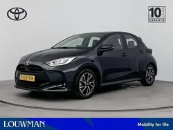 Zwart Gebruikt 2022 Toyota Yaris Hybrid Hatchback | € 21.895 (Eerlijke prijs)