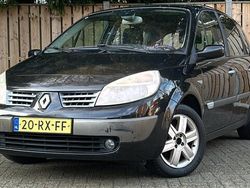 Zwart Gebruikt 2005 Renault Scénic II Luxe MPV | € 999 (Eerlijke prijs)