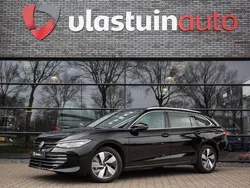 Zwart Gebruikt 2024 VW Passat Business Stationwagen | € 38.950 (Eerlijke prijs)