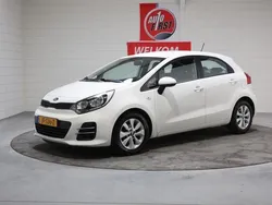 Wit Gebruikt 2016 Kia Rio Hatchback | € 8.950 (Eerlijke prijs)