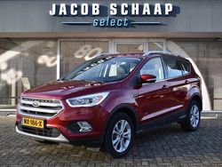 Rood Gebruikt 2017 Ford Kuga Titanium SUV | € 16.900 (Eerlijke prijs)