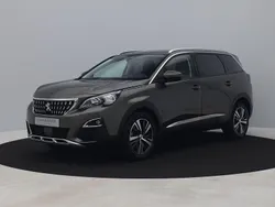 Grijs, metallic lak Gebruikt 2020 Peugeot 5008 Allure MPV | € 23.700 (Super prijs)
