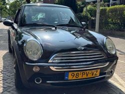 Zwart Gebruikt 2005 Mini ONE Hatchback | € 2.700 (Eerlijke prijs)