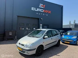 Grijs Gebruikt 2003 Renault Scénic MPV | € 1.149 (Eerlijke prijs)