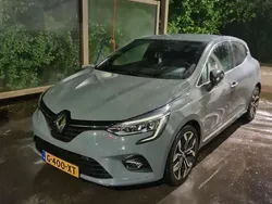 Grijs Gebruikt 2020 Renault Clio V Intens Hatchback | € 14.500 (Eerlijke prijs)
