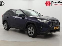 Blauw Gebruikt 2023 Toyota RAV4 Hybrid Active SUV | € 36.999 (Goede deal)
