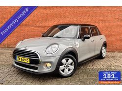 Grijs Gebruikt 2018 Mini Cooper Business Hatchback | € 10.995 (Super prijs)