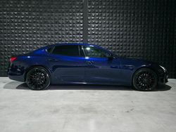 , metallic lak Gebruikt 2018 Maserati Quattroporte Sedan | € 59.900