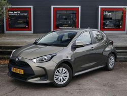 Groen Gebruikt 2022 Toyota Yaris Hybrid Active Hatchback | € 21.750 (Eerlijke prijs)