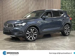Blauw, metallic lak Gebruikt 2021 Volvo XC40 Inscription SUV | € 32.900 (Eerlijke prijs)