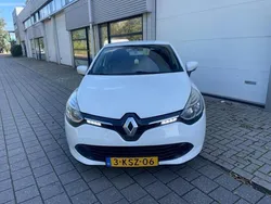 Wit Gebruikt 2013 Renault Clio IV Expression Hatchback | € 6.550 (Iets duurder)