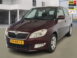 Rood Gebruikt 2010 Skoda Fabia Ambition Hatchback | € 8.750 (Duur)