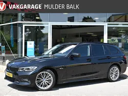 Zwart Gebruikt 2022 BMW 320e Stationwagen | € 34.695 (Eerlijke prijs)