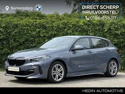 Grijs Gebruikt 2023 BMW 118 M Sport Hatchback | € 30.895 (Eerlijke prijs)