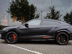 Zwart Gebruikt 2022 Lamborghini Urus SUV | € 199.888