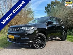 Zwart Gebruikt 2022 Jeep Compass SUV | € 23.888 (Eerlijke prijs)